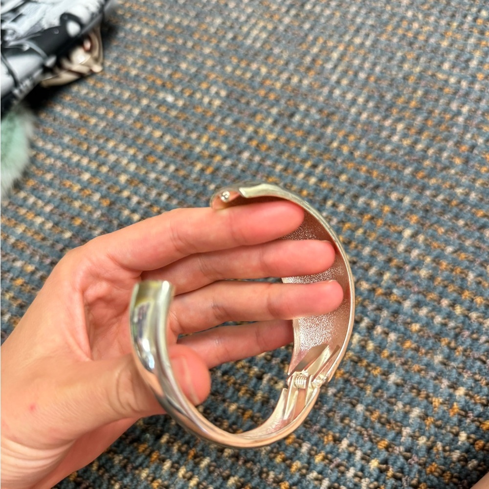Silver bangle/Bracelet - Picture 5 of 6